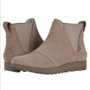 Sorel Women's Harlow Chelsea Boot in Ash Brown